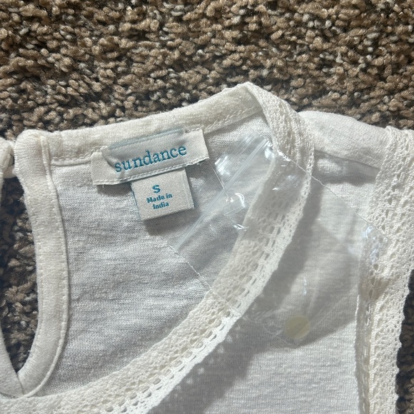 White Sleeveless Top with Floral Embroidery - Picture 3 of 6